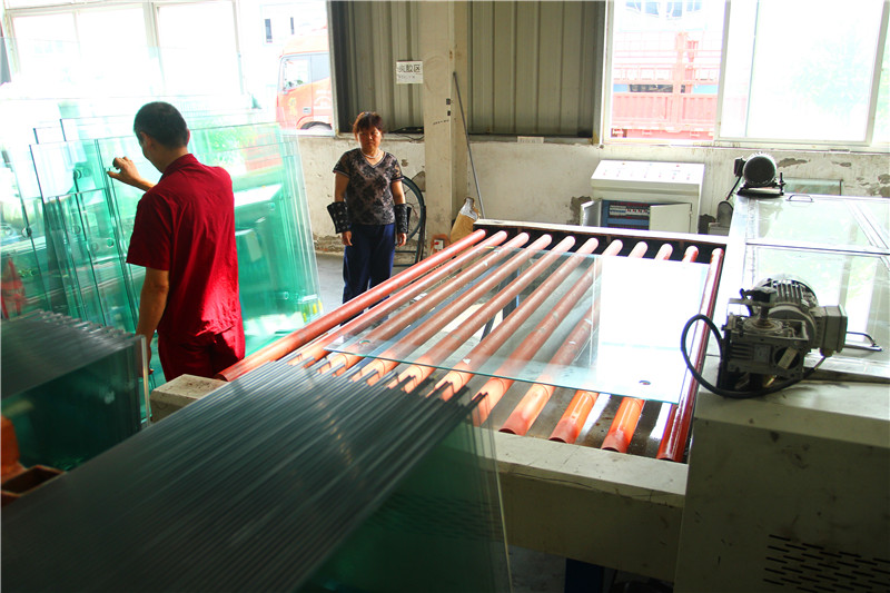 玻璃夾膠生產線